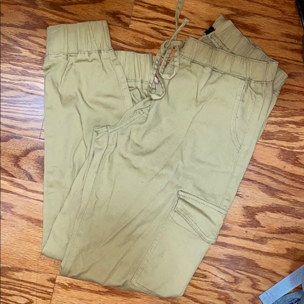Women’s Cargo Pants